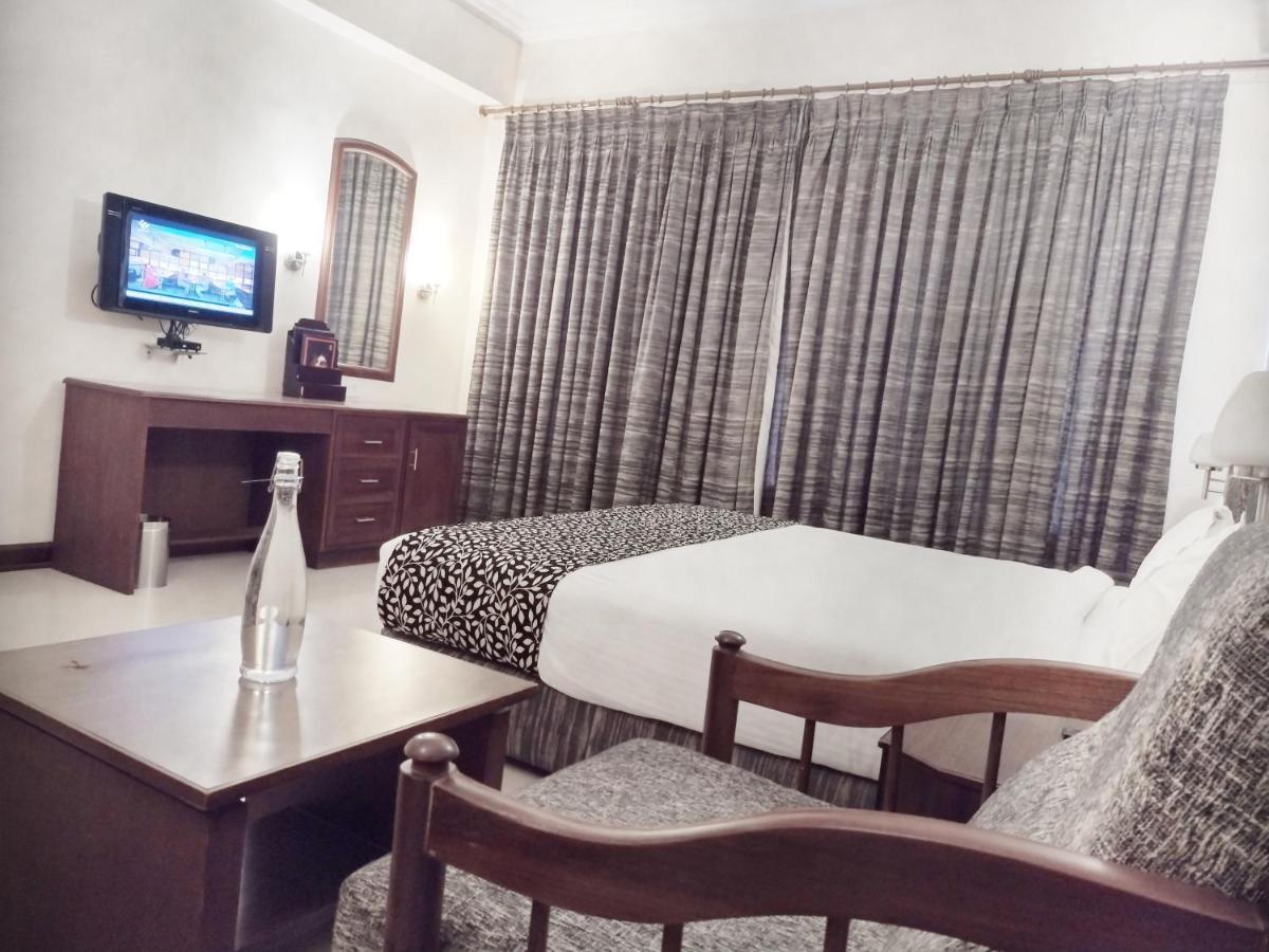 Hotel Elite Palazzo Kochi Kültér fotó