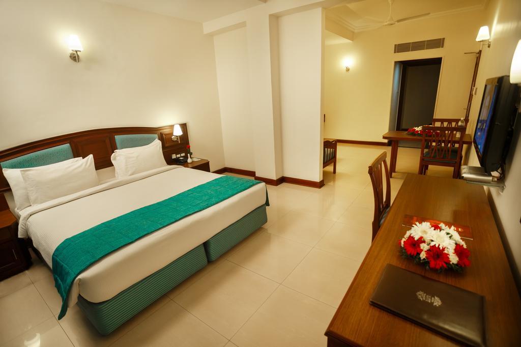 Hotel Elite Palazzo Kochi Kültér fotó